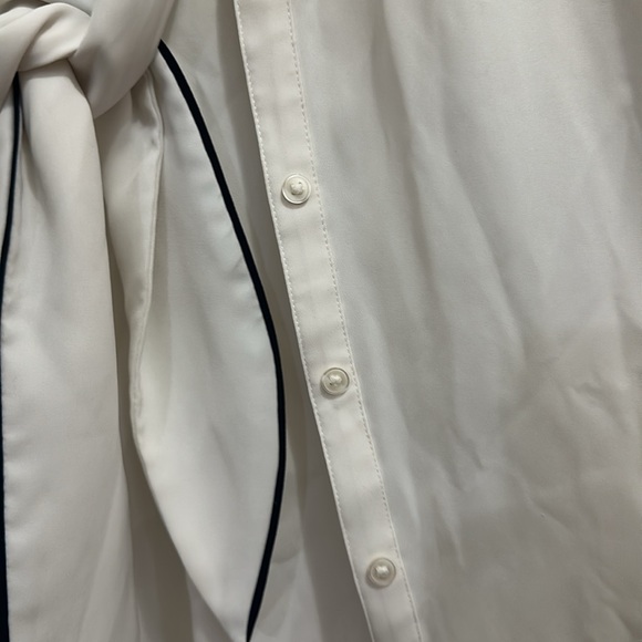 100% Poly Ann Taylor button down holiday blouse. Front bow - Picture 2 of 10